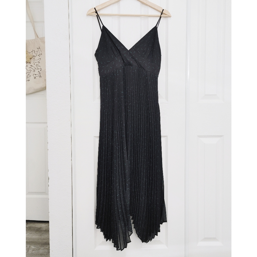 [nwt] uniqlo :c pleated camisole v neck strappy asymmetric midi dress
